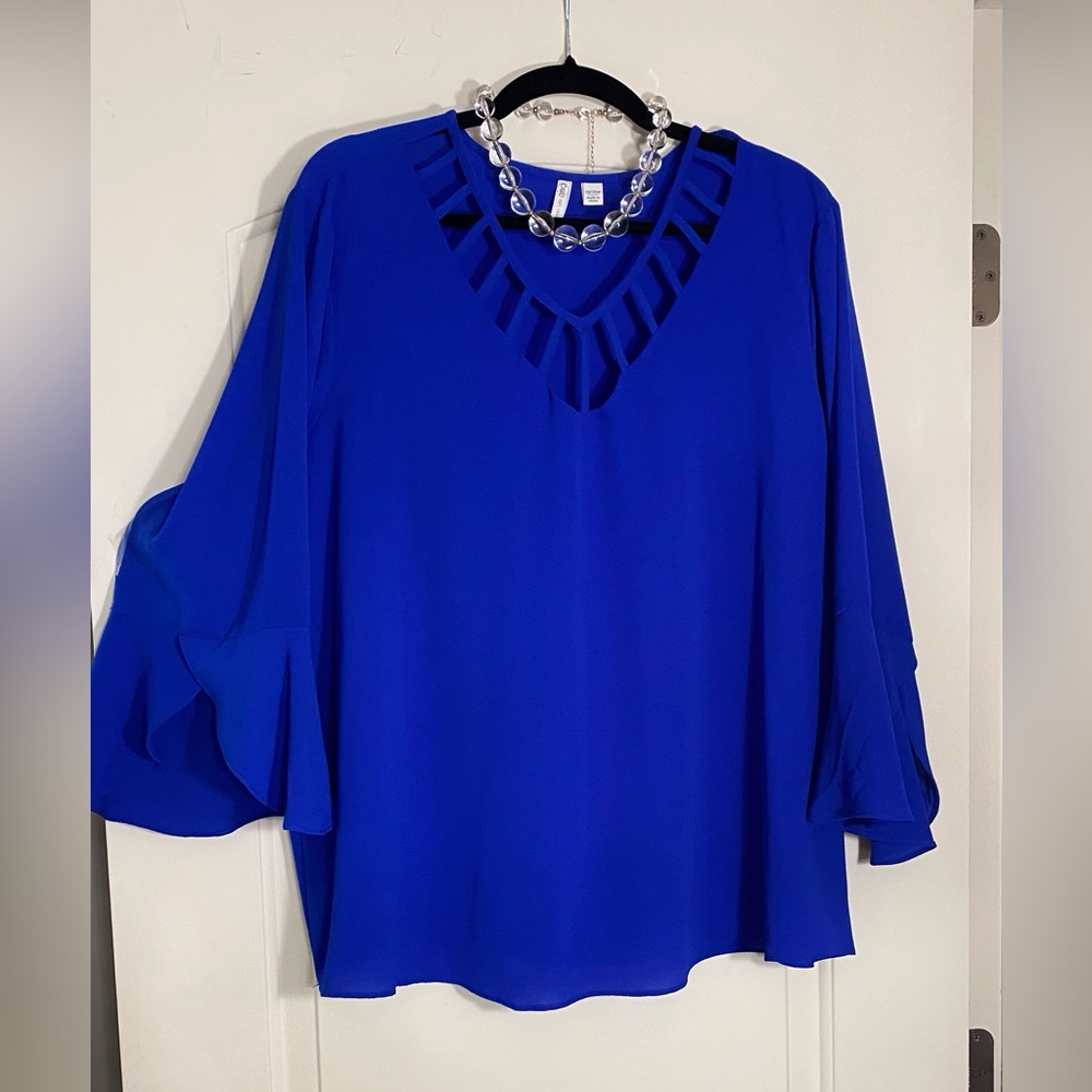 Cato’s Elegant Blue Women's Top